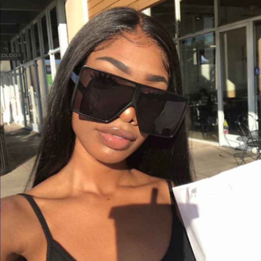 Black wide frame glasses ✨